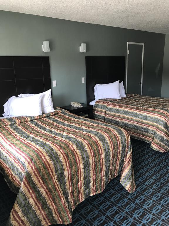 Economy Inn Modesto Buitenkant foto
